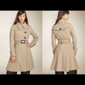 Soya & Kyo belted trench coat